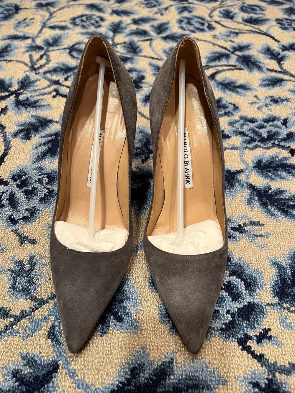 Manolo Blahnik Gray Suede BB 105 Pumps - Picture 3 of 9